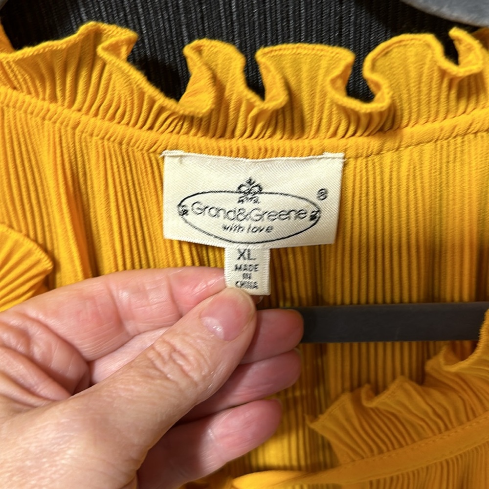 Grand&Greene brand‎ / Mustard yellow top w/fringe tie / Size XL / J-19 - Picture 3 of 4
